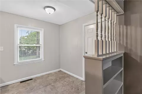 Entry Way - 16703 E 2 St, Independence, MO 64056 photo 3 of 3