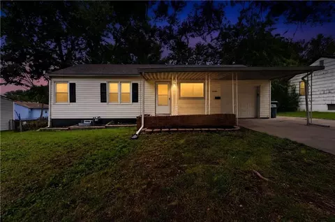 Exterior - 16703 E 2 St, Independence, MO 64056 photo 2 of 6