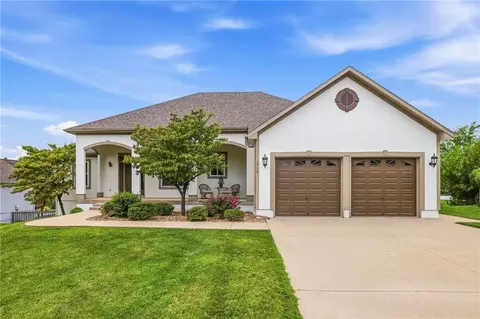 1713 Remington St, Pleasant Hill, MO 64080
