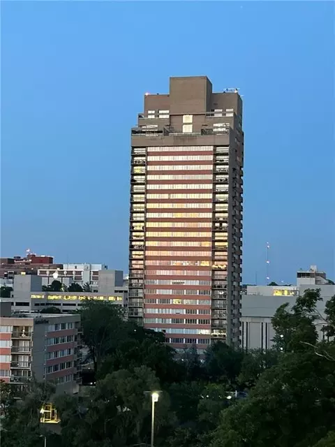2510 Grand Blvd #903, Kansas City, MO 64108