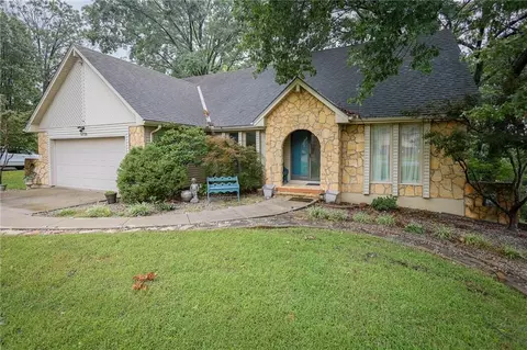 5778 Bower St, Kansas City, MO 64133