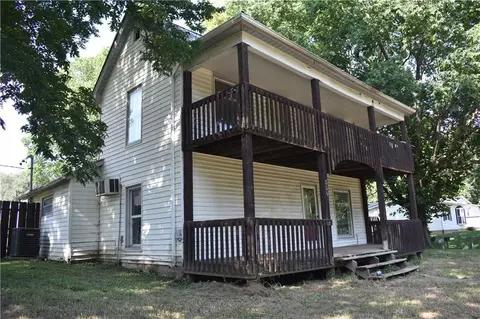 Exterior - 809 Valley St, Rushville, MO 64484 photo 2 of 4