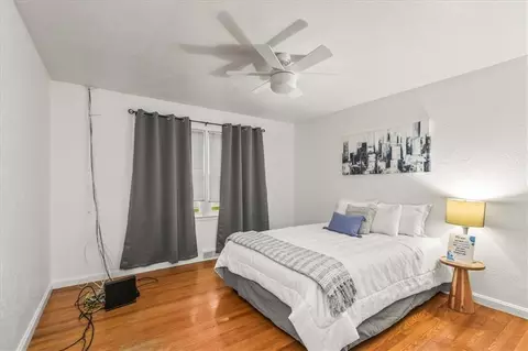 Bedroom - 9610 E 29th Ter, Independence, MO 64052 photo 1 of 3