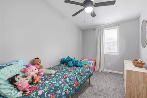 Bedroom - 1018 S Appleton Ave, Independence, MO 64053 photo 3 of 6