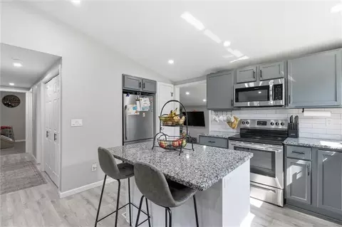 Kitchen - 1018 S Appleton Ave, Independence, MO 64053 photo 1 of 5