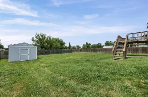 Exterior - 712 S Sunset Ln, Raymore, MO 64083 photo 8 of 8