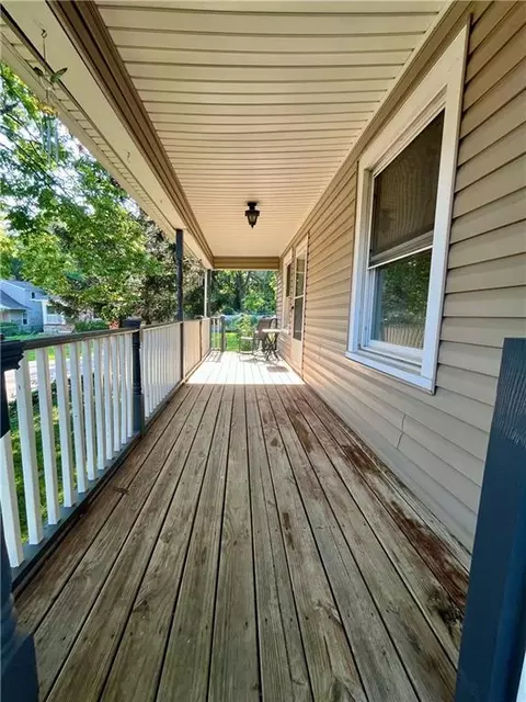 Exterior - 431 N Eubank St, Independence, MO 64050 photo 3 of 3