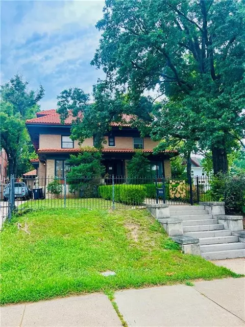 710 E Armour Blvd, Kansas City, MO 64109