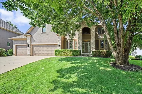 14904 Woodson St, Overland Park, KS 66223