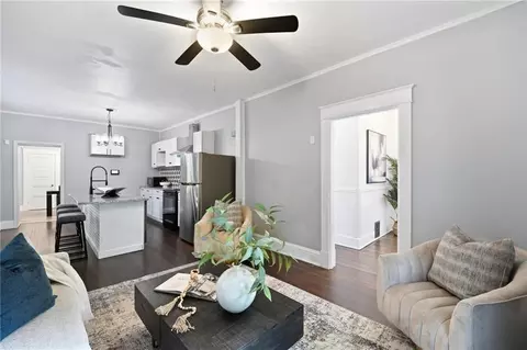 4136 Holly St, Kansas City, MO 64111