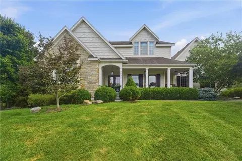 3835 W 180th Ter, Stilwell, KS 66085