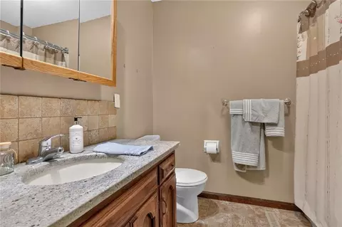 Bath - 408 E Walnut St, Odessa, MO 64076 photo 2 of 3