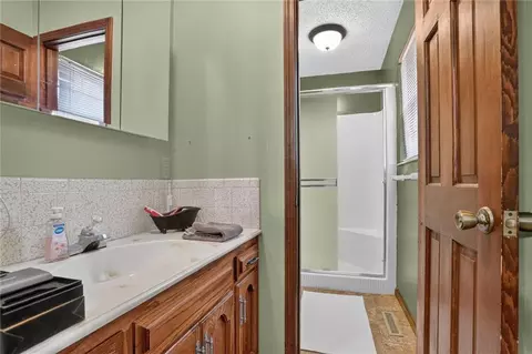 Bath - 408 E Walnut St, Odessa, MO 64076 photo 1 of 3
