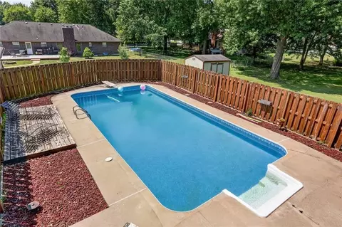 Exterior - 408 E Walnut St, Odessa, MO 64076 photo 8 of 8