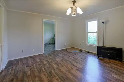 Living - 407 S Clarke Ave, Clever, MO 65631 photo 3 of 4