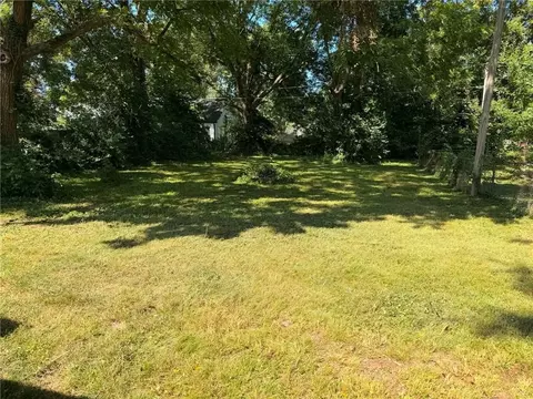 Exterior - 407 S Clarke Ave, Clever, MO 65631 photo 1 of 2