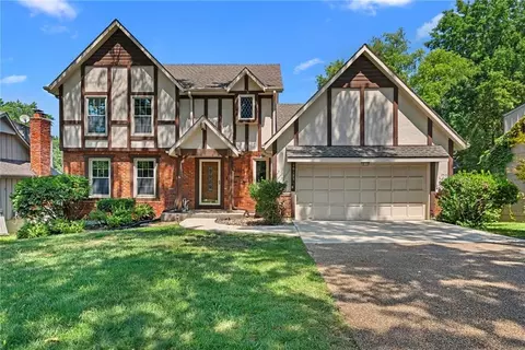10183 Switzer Rd, Overland Park, KS 66212