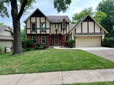 10183 Switzer St, Overland Park, KS 66212