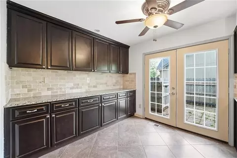 Kitchen - 701 NE Burning Tree St, Lees Summit, MO 64064 photo 3 of 6