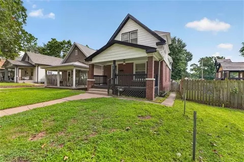 433 Oakley Ave, Kansas City, MO 64123