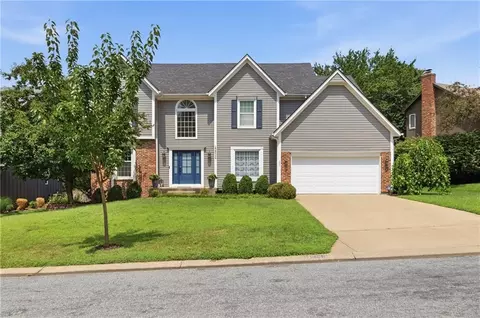 12516 Connell St, Overland Park, KS 66213