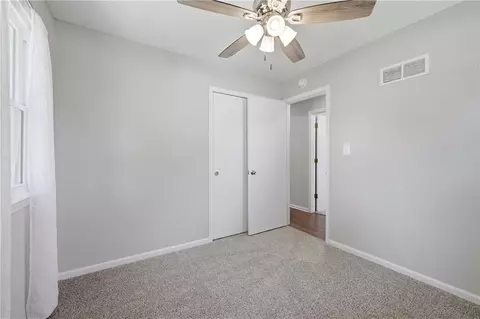 Bedroom - 504 SW Persels Rd, Lees Summit, MO 64081 photo 4 of 8