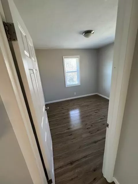 Bedroom - 300 Oak St, Freeman, MO 64746 photo 3 of 3
