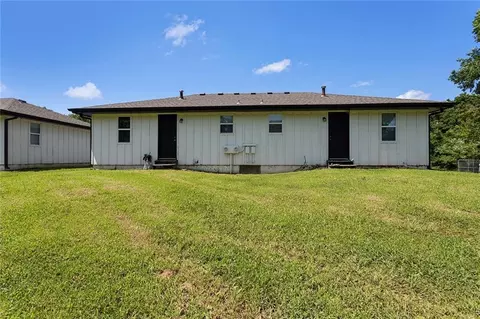 Exterior - 300 Oak St, Freeman, MO 64746 photo 11 of 13