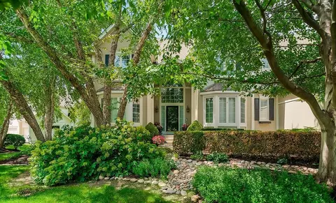 13012 Rosehill St, Overland Park, KS 66213