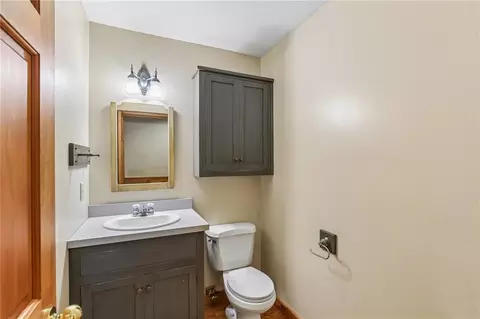 Bath - 110 SE 1804p Ln, Clinton, MO 64735 photo 6 of 6