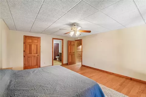 Bedroom - 110 SE 1804p Ln, Clinton, MO 64735 photo 6 of 9