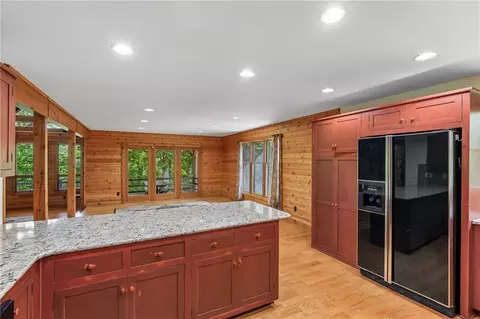 Kitchen - 110 SE 1804p Ln, Clinton, MO 64735 photo 4 of 4