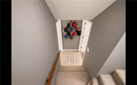 Entry Way - 506 S Monroe St, Raymore, MO 64083 photo 4 of 6