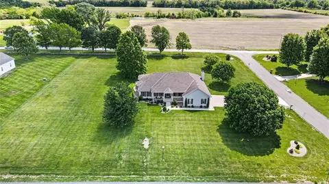 4204 SE Wingate Cir, Blue Springs, MO 64014