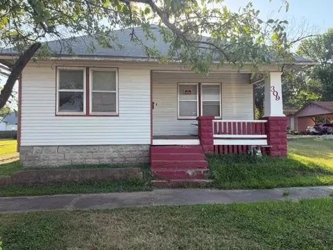 309 S 22nd St, Parsons, KS 67357