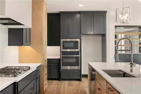 Kitchen - 511 Turnbridge Dr, Raymore, MO 64083 photo 6 of 6