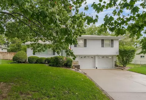 1916 Osage St, Leavenworth, KS 66048