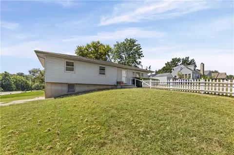 2619 NE 47th Ter, Kansas City, MO 64117