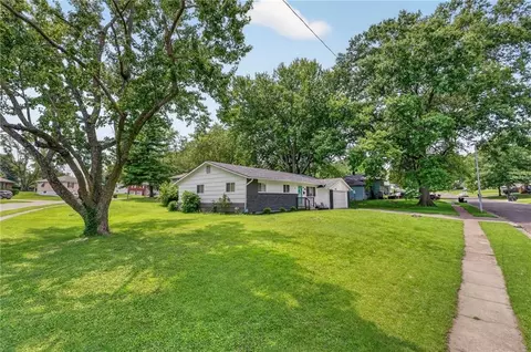 Exterior - 13021 E 40th Ter, Independence, MO 64055 photo 3 of 8