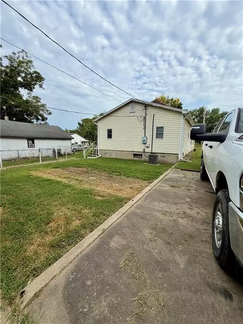 Other - 800 E Hill St, Independence, KS 67301 photo 5 of 7