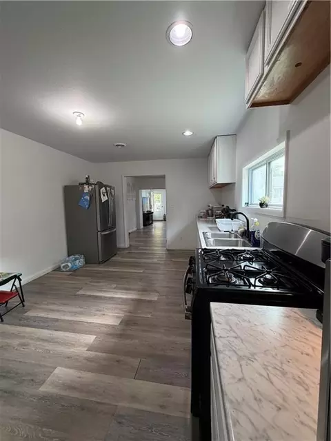 Kitchen - 800 E Hill St, Independence, KS 67301 photo 3 of 3