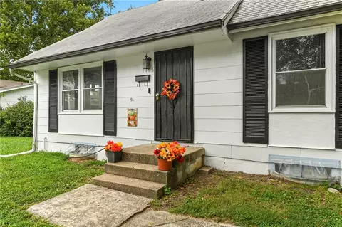 7406 S Park Rd, Kansas City, MO 64129