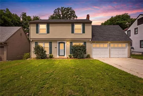 8004 Holmes Rd, Kansas City, MO 64131