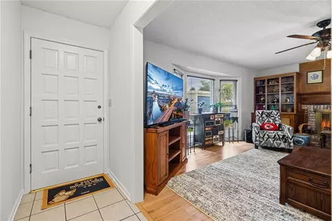 Entry Way - 503 S Park Dr, Raymore, MO 64083 photo 1 of 3