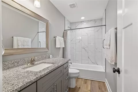 Bath - 1722 Joann Dr, Raymore, MO 64083 photo 2 of 2