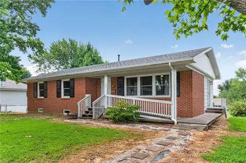 102 E Hospital Rd, El Dorado Springs, MO 64744