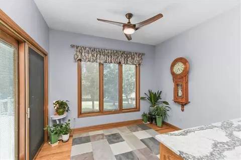 Entry Way - 2525 SE Nottingham Dr, Lees Summit, MO 64063 photo 4 of 5