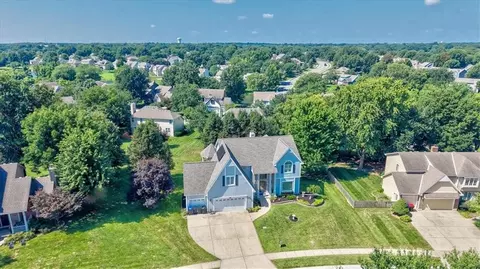 View/Area - 2525 SE Nottingham Dr, Lees Summit, MO 64063 photo 12 of 14