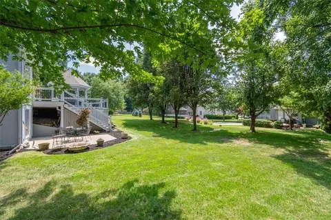 Exterior - 2525 SE Nottingham Dr, Lees Summit, MO 64063 photo 4 of 11