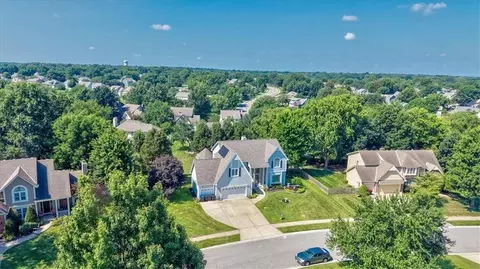 View/Area - 2525 SE Nottingham Dr, Lees Summit, MO 64063 photo 4 of 14